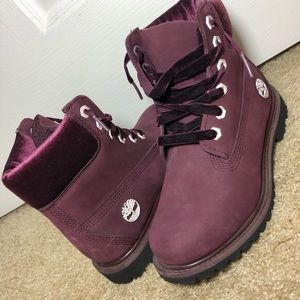 Timberland Women’s Premium Velvet Icon boots